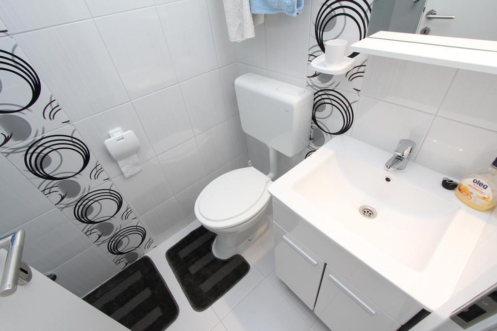 Apartments Santin روفينج الغرفة الصورة